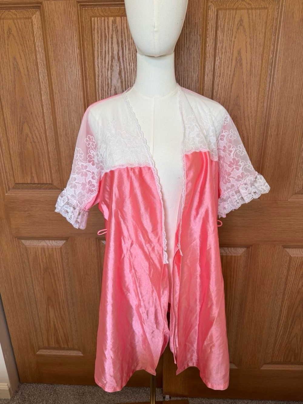 Pink Satin Lace-Trim Robe - Picture 2 of 7